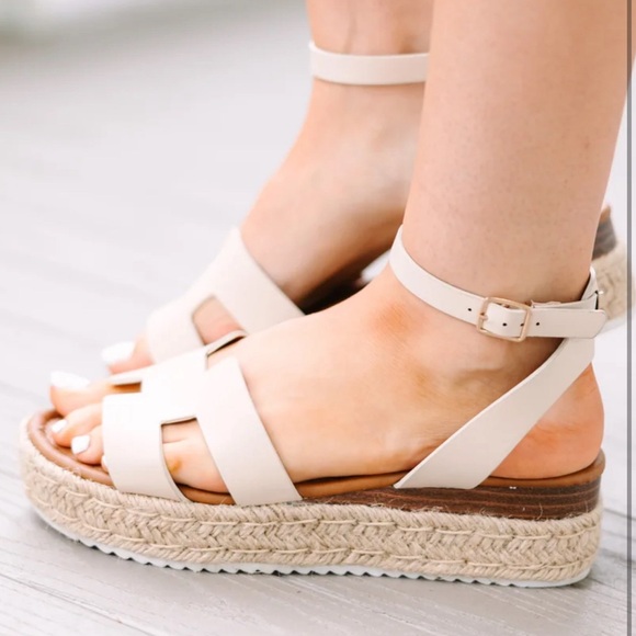 H Shape Pierre Dumas Like New Worn Once Nude Platform Adjustable Strap Ankle 8 - Picture 3 of 12